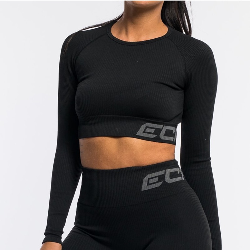 Echt apparel arise comfort set.